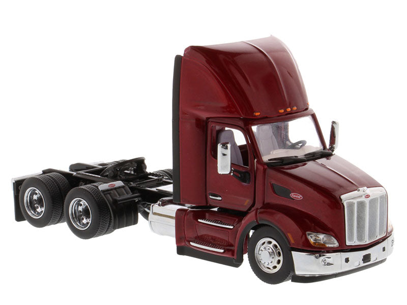 DieCast Masters 71068 1:50 Peterbilt 579 Day Cab Tractor