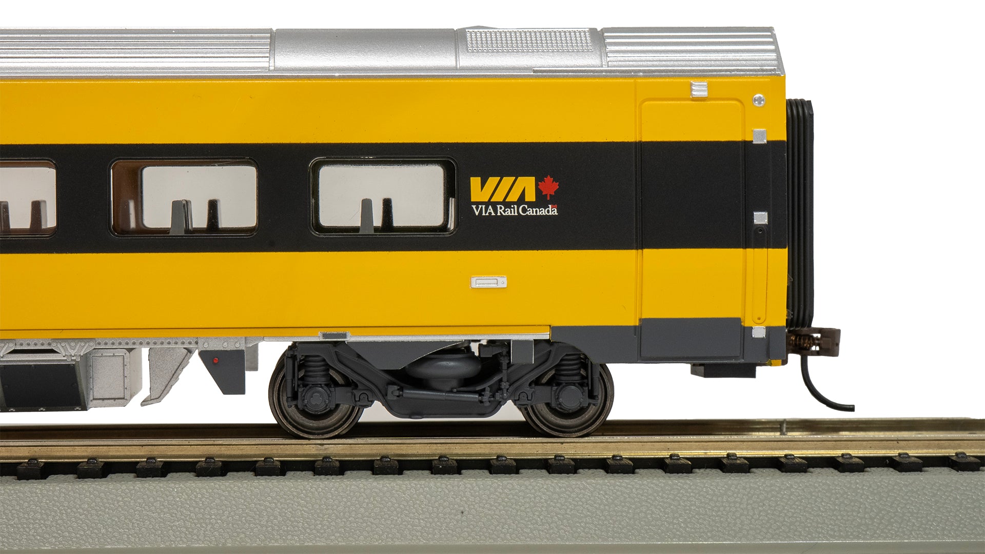 Bachmann 74521 HO Via Rail Canada Business Siemens Venture Passenger Car #2717