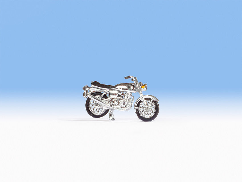 Noch 16430 HO Norton Commando 850 Motorcycle (Silver, Chrome)