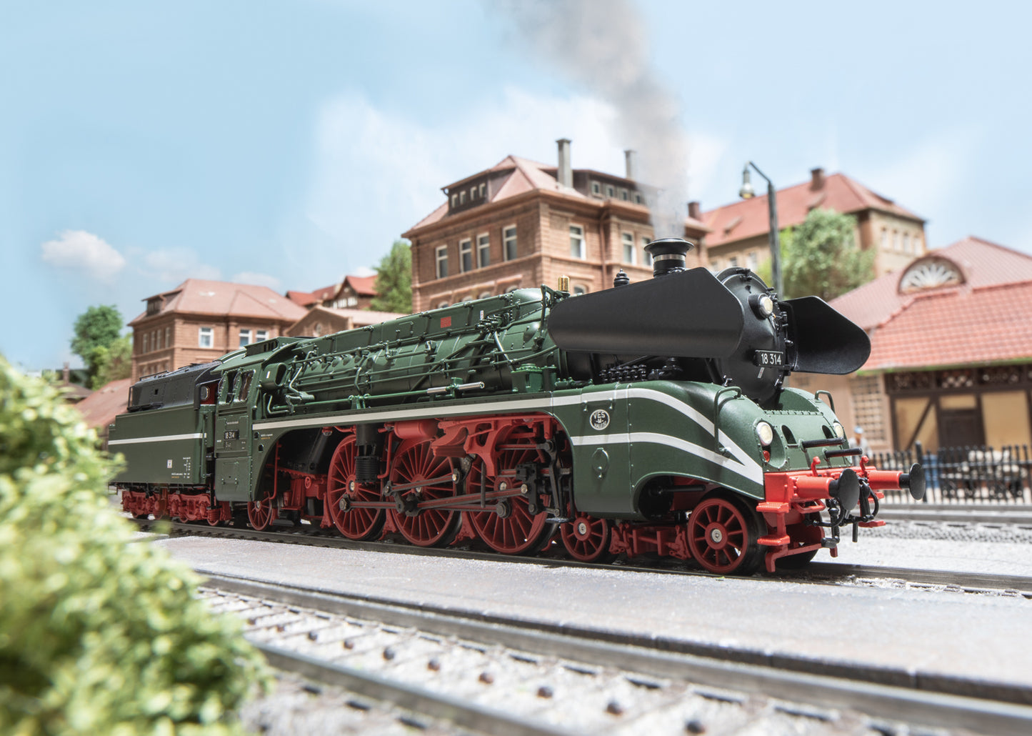 Marklin 39029 HO GDR Class 18.3 Steam Locomotive #18 314