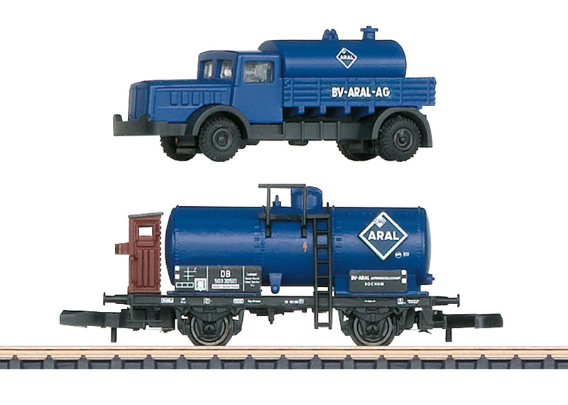 Marklin 82325 Z German Federal Railroad Aral Tank Car Set (Set of 2)