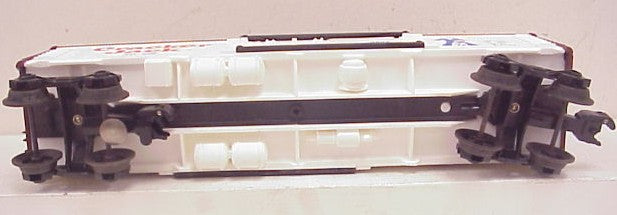 Lionel 6-9853 O Gauge Cracker Jack Billboard Reefer Car (White) LN/Box
