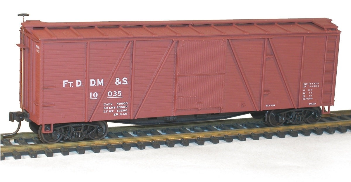 Accurail 80952 HO Fort Dodge Des Moines and Southern 40' Wood Boxcar # 10035 Kit