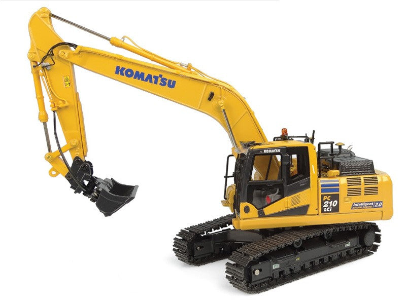 Universal Hobbies 8157 1:50 Komatsu PC210 LCI-11 IMC 2.0 Tracked Excavator