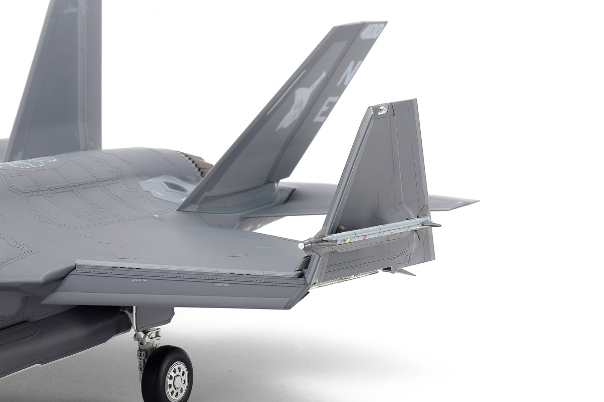 Tamiya 61127 1:48 Lockheed Martin F-35C Lightning II Aircraft Plastic Model Kit