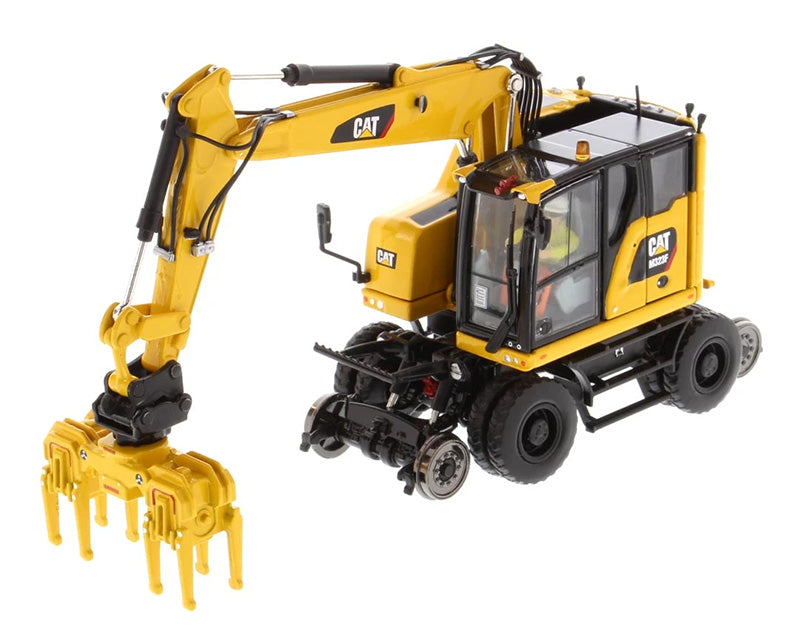 DieCast Masters 85661 1:50 Caterpillar M323F Railroad Wheeled Excavator