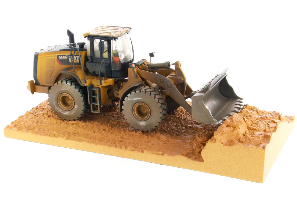 DieCast Masters 85703 1:50 Caterpillar 966M Medium Wheel Loader