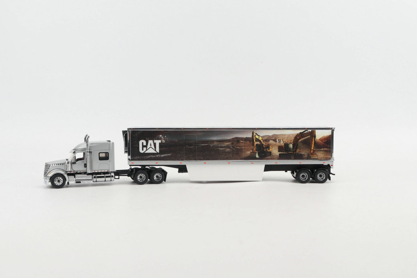 DieCast Masters 85769 1:50 International Lonestar Sleeper with Cat Mural Trailer