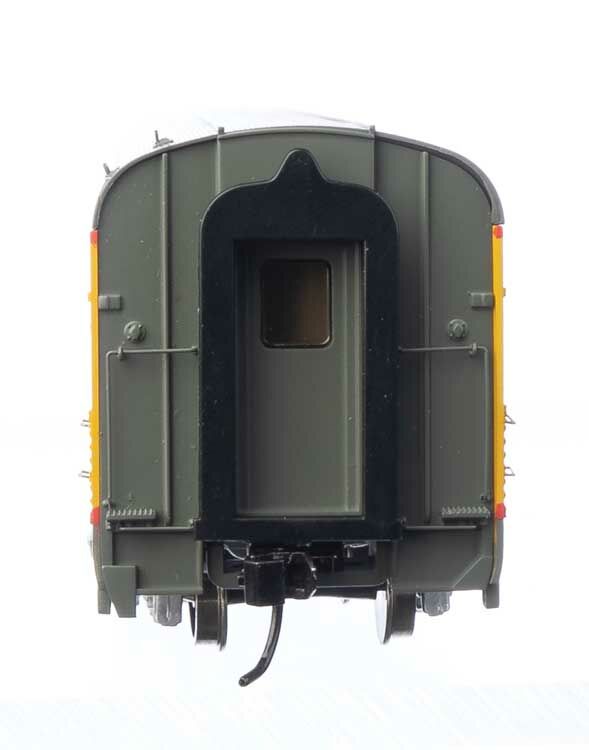 Walthers 920-13104 HO UP Cabarton Early Standard 85' Budd 10-6 Sleeper