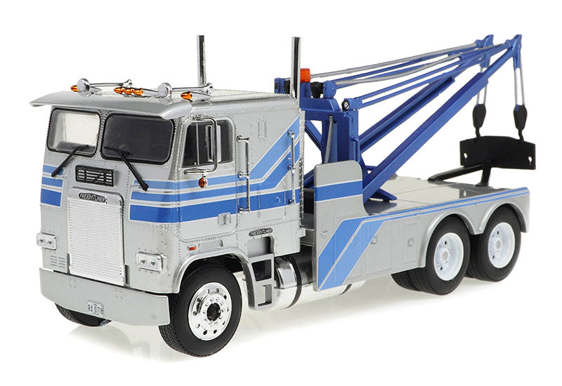 Greenlight Collectibles 86632 1:43 1984 Freightliner FLA 9664 Diecast Tow Truck