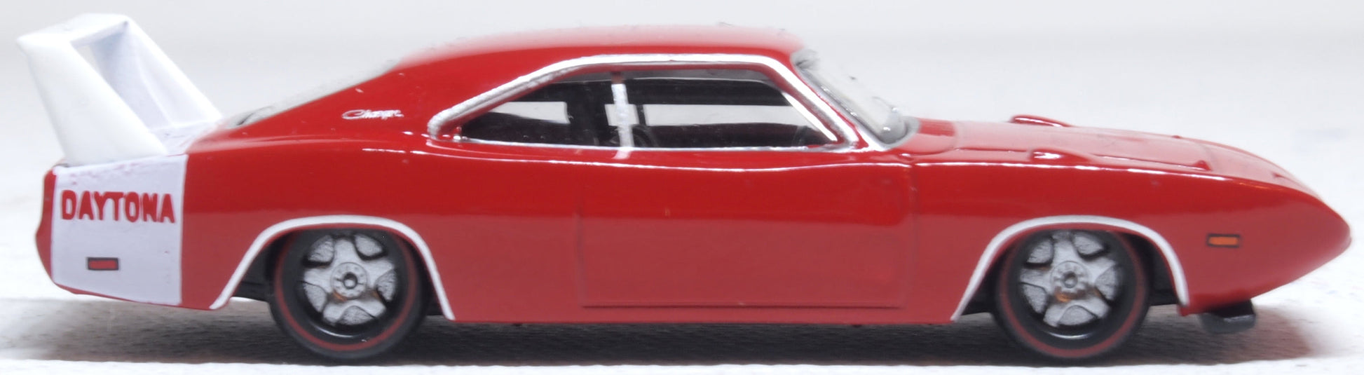 Oxford Diecast 87DD69005 1:87 1969 Dodge Charger Daytona Diecast Model Car