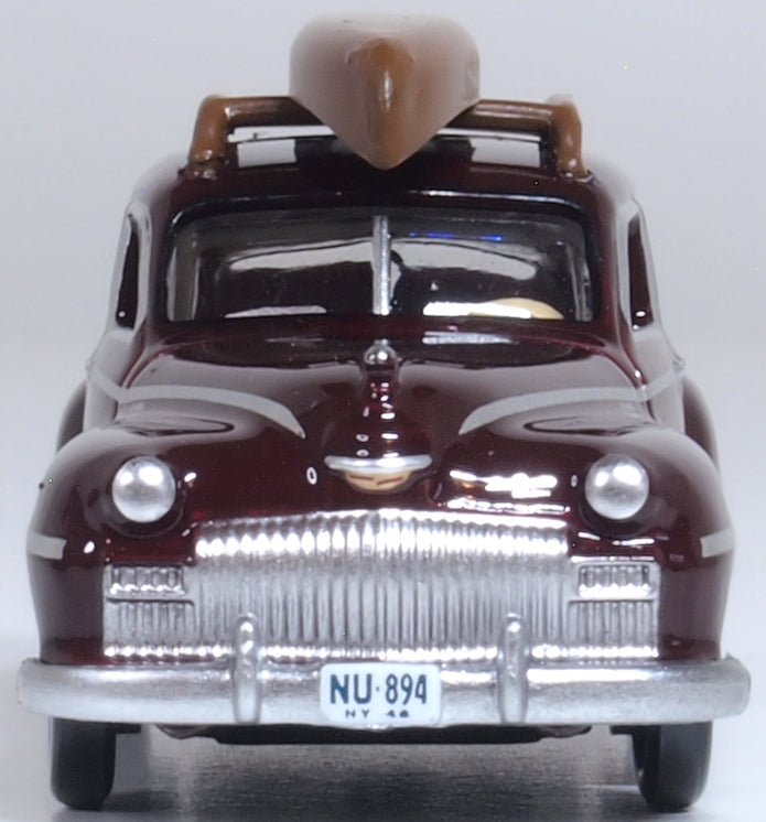 Oxford Diecast 87DS46007 1:87 '46-'48 Desoto Suburban Sedan w/ Canoe Diecast Car