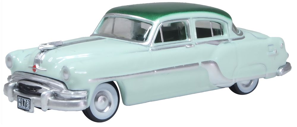 Oxford Diecast 87PC54005 1:87 1954-1965 Pontiac Chieftain 4-Door Sedan Diecast