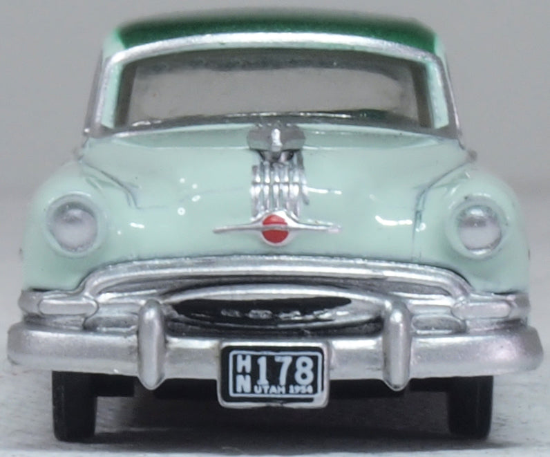 Oxford Diecast 87PC54005 1:87 1954-1965 Pontiac Chieftain 4-Door Sedan Diecast