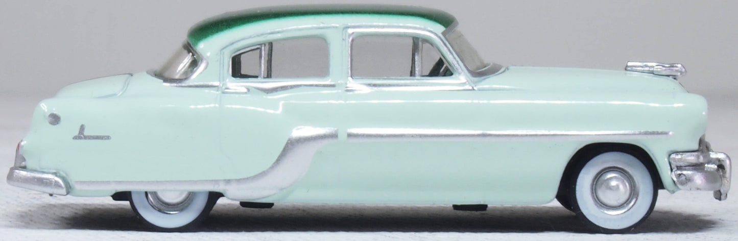 Oxford Diecast 87PC54005 1:87 1954-1965 Pontiac Chieftain 4-Door Sedan Diecast