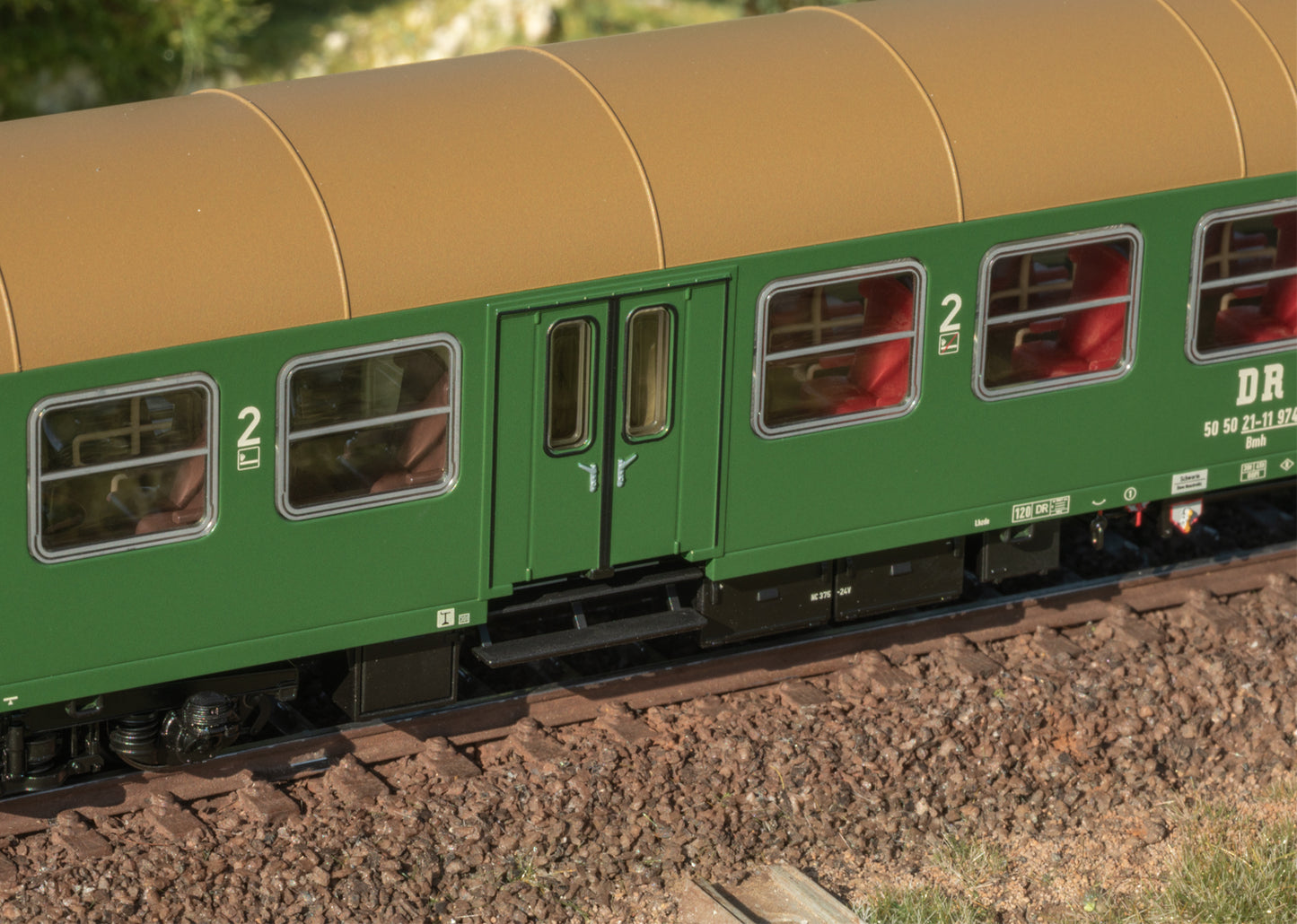 Marklin 42580 HO DR Halberstadt Center Entry Car Passenger Car Set
