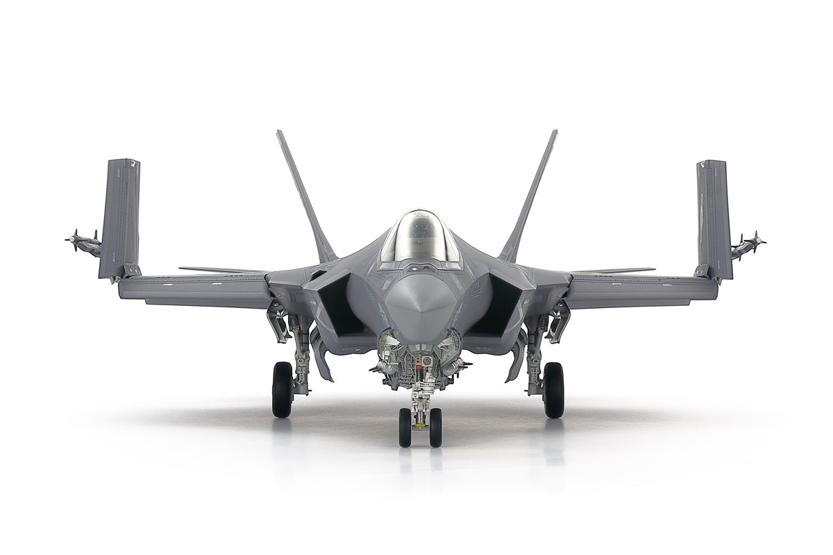 Tamiya 61127 1:48 Lockheed Martin F-35C Lightning II Aircraft Plastic Model Kit