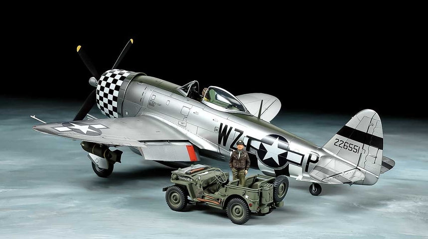 Tamiya 25214 1:48 P-47D Thunderbolt Bubbletop w/ 1/4-Ton 4x4 Light Vehicle Kit