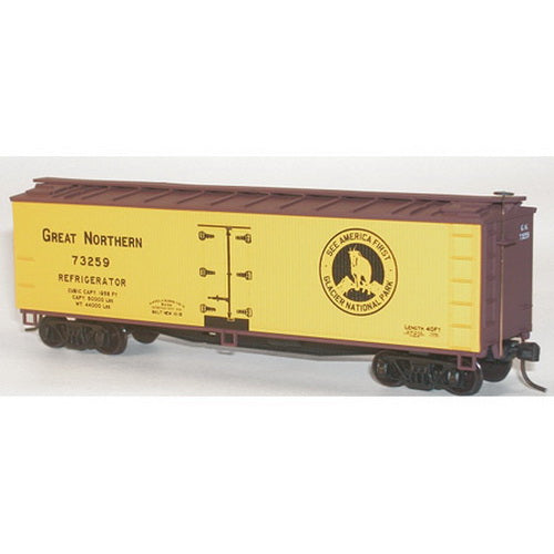 Accurail 8013 HO 40' Wood Reefer Great Northern/Glacier Park Kit (Set of 3)
