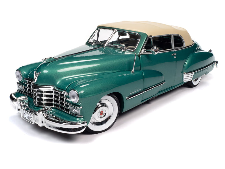 Auto World AW315 1:18 1947 Cadillac Series 62 Cabriolet Diecast Car
