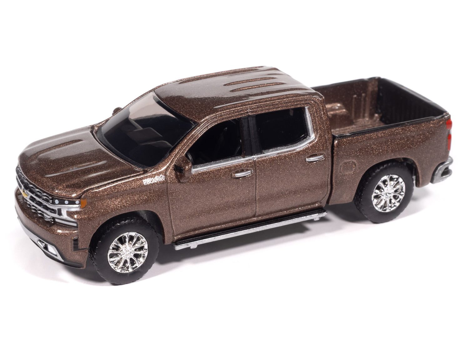 Auto World AWSP215-A-CASE 1:64 2019 Chevrolet Silverado High Country Pickup (6)