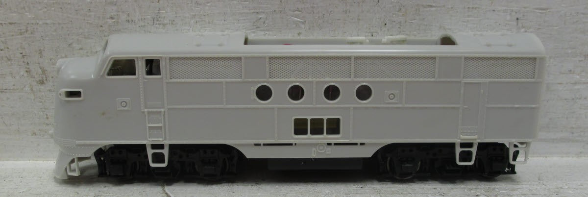 Stewart 5001 HO Undecorated Diesel EMD FTA Powered with Single Headlight NIB
