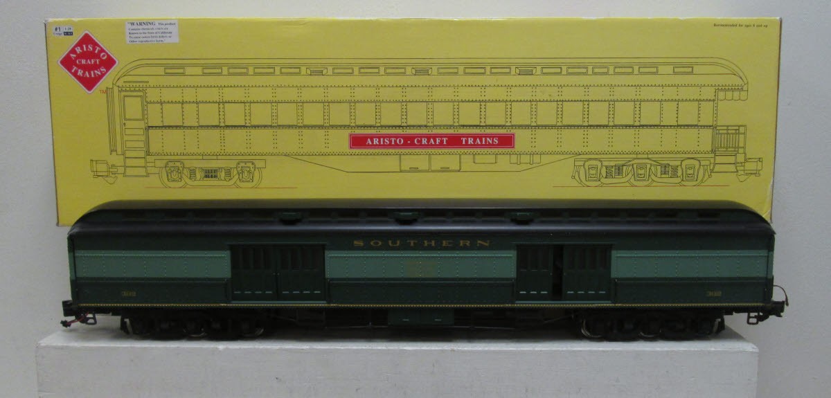 Aristo-Craft 31655 G Scale Southern Crescent Baggage Car (Metal Wheels)