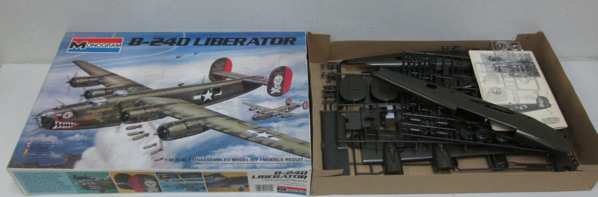 Monogram 5604 1:48 Scale B-24D Liberator Military Aircraft Plane Model Kit