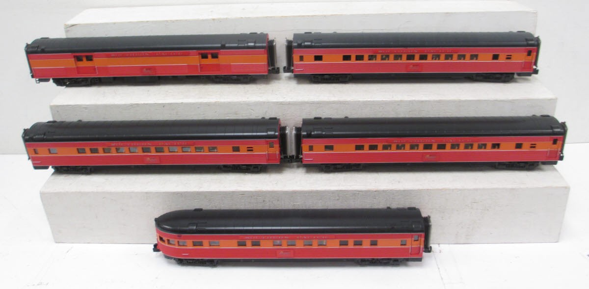 MTH 20-65216 O Southern Pacific 70' Streamlined Passenger Car Set (Set of 5)