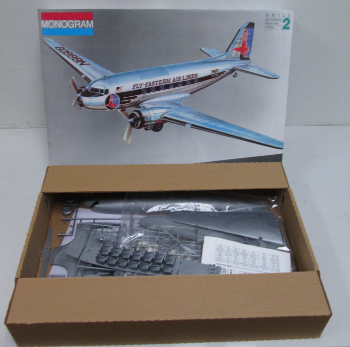 Monogram 5610 1:48 Scale Eastern Airlines DC-3 Aircraft Plane Model Kit