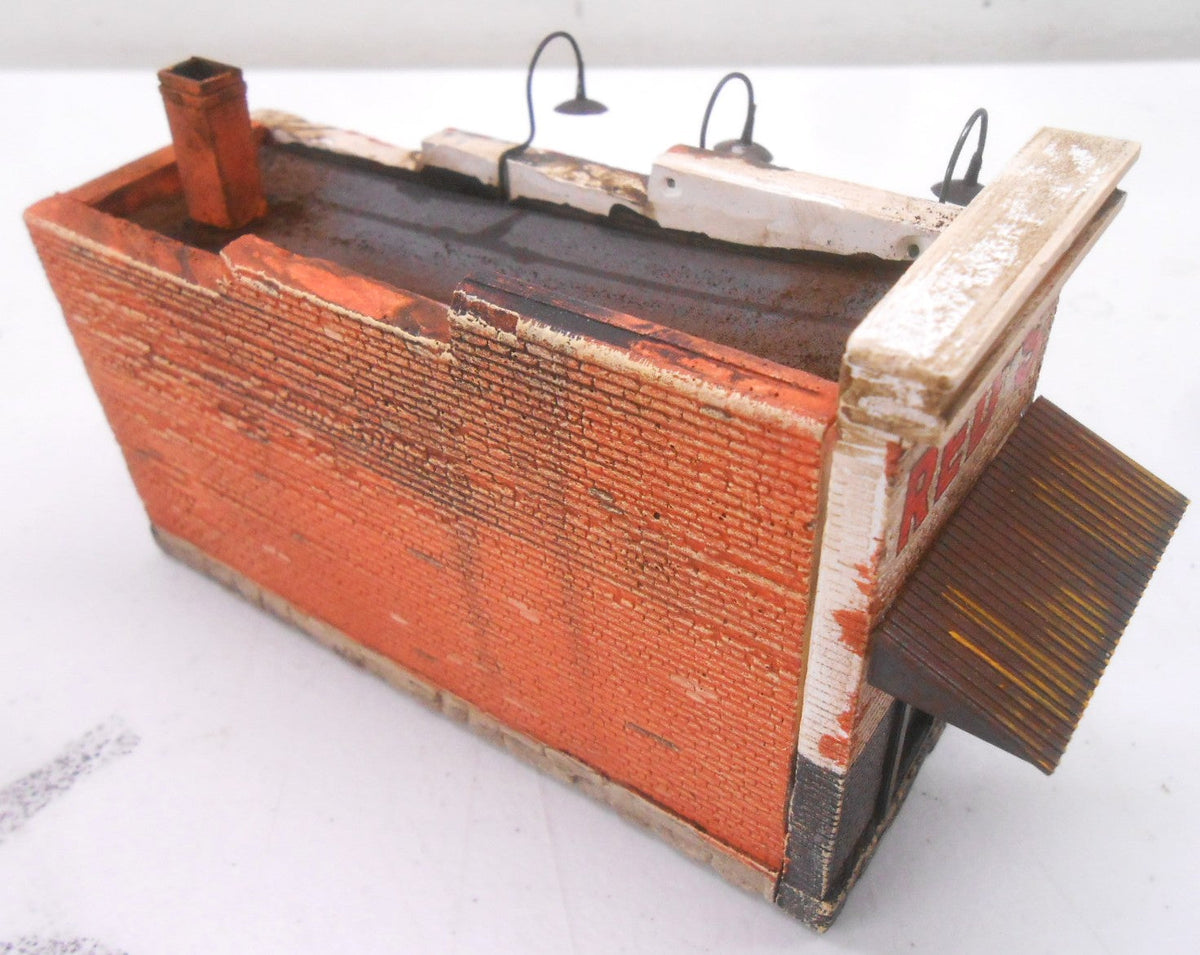 Downtown Deco 1087 HO Red's Towing Building Kit