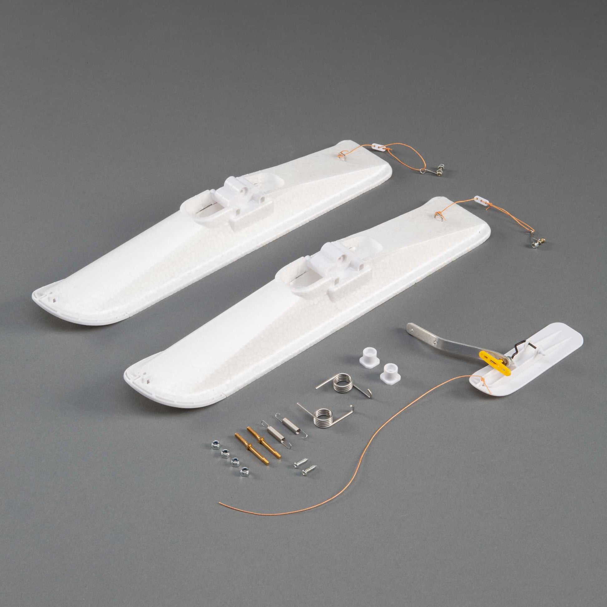 E-Flite EFLA970 10-15 Size Taildragger Ski Set 3mm Axle