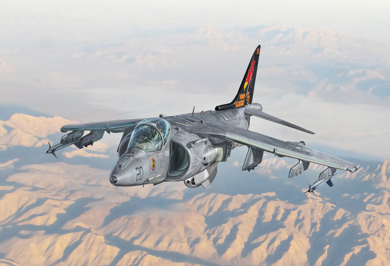 Italeri 90193 1:72 AV-8B Harrier II Fighter Aircraft Plastic Model Kit
