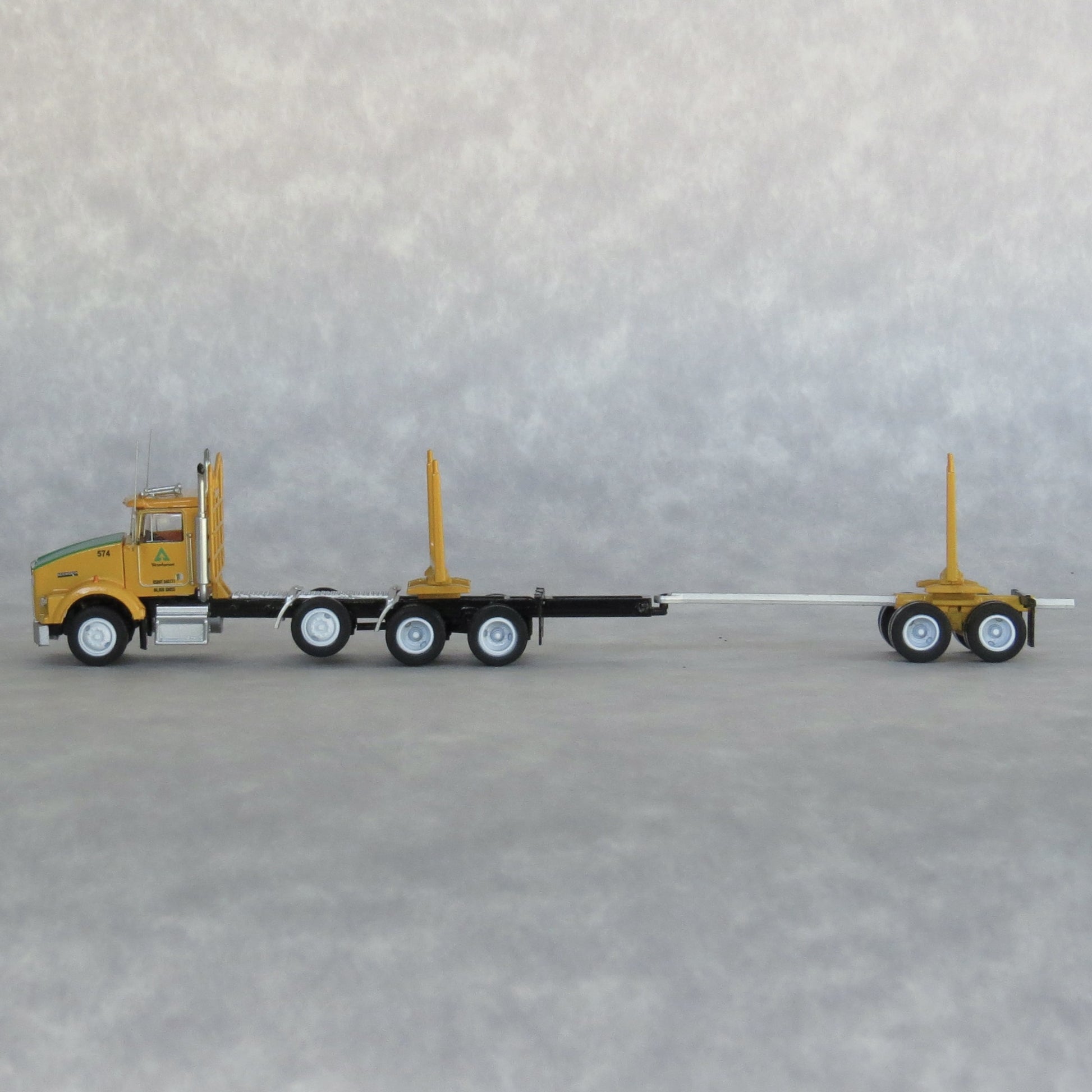 Trainworx Inc. 48086 N Weyerhaeuser Kenworth T800 Log Truck