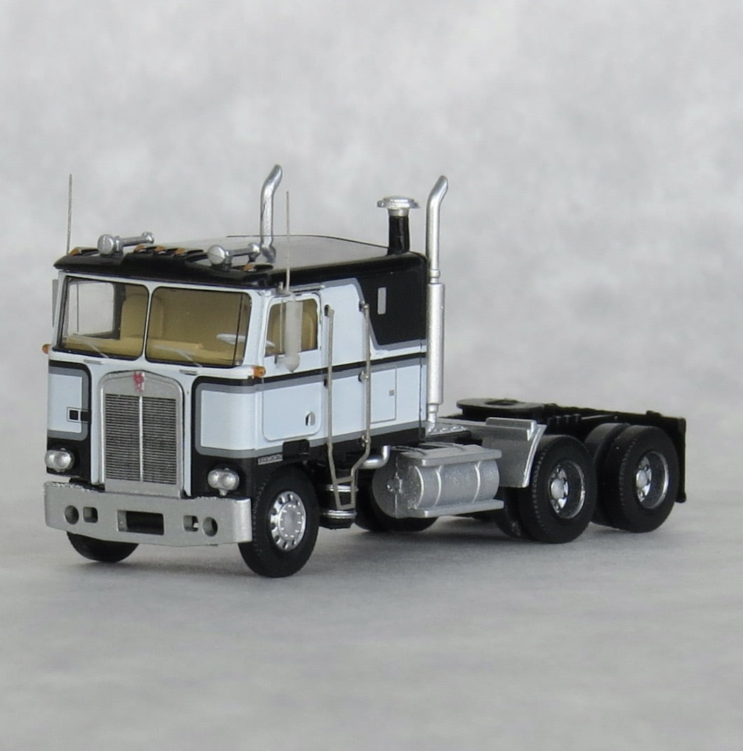 Trainworx Inc. 41055 N Potomac Black & White Kenworth K100 VIT Tractor