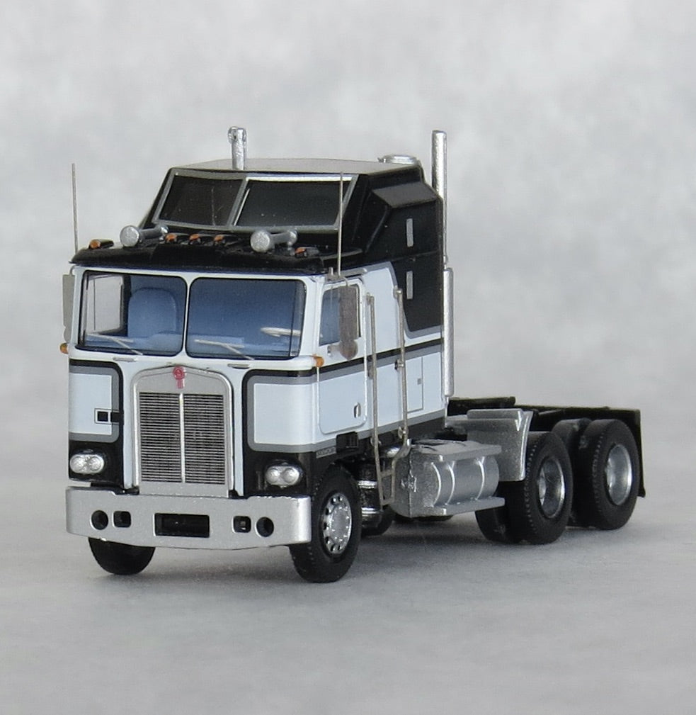 Trainworx Inc. 41065 N Potomac Black & White Kenworth K100 Aerodyne Tractor