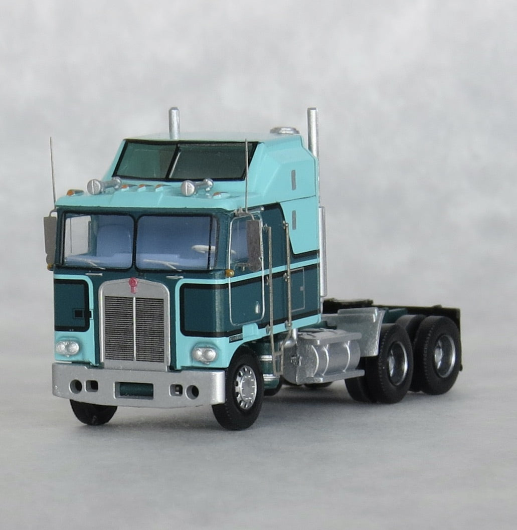 Trainworx Inc. 41064 N Potomac Green & Green Kenworth K100 Aerodyne Tractor
