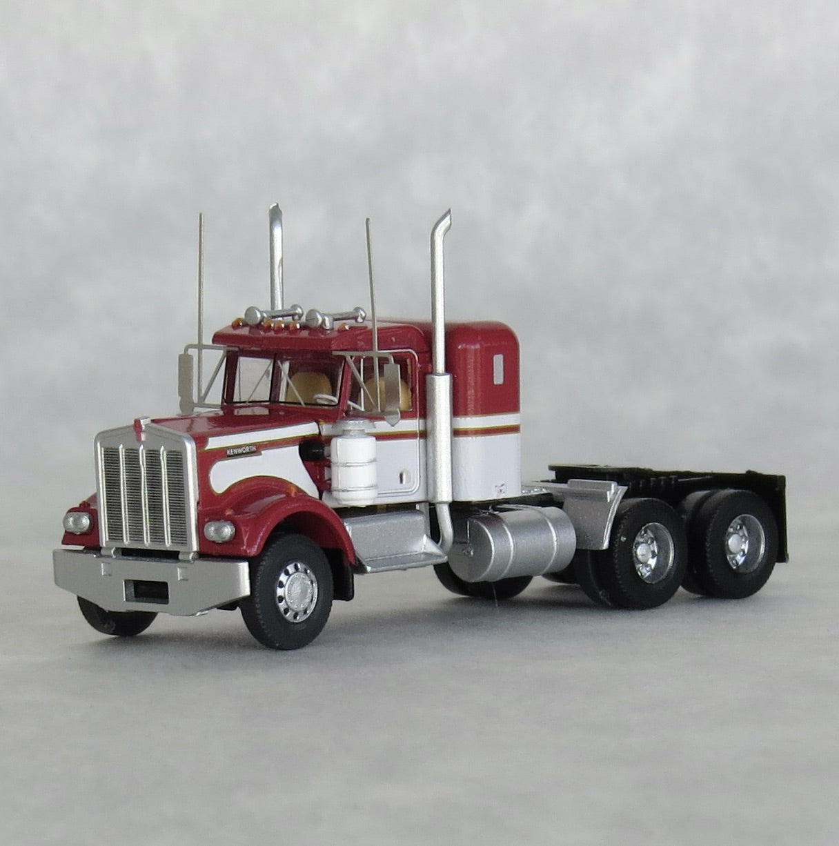 Trainworx Inc. 49032 N Seminole Burgundy/White Kenworth W900 36
