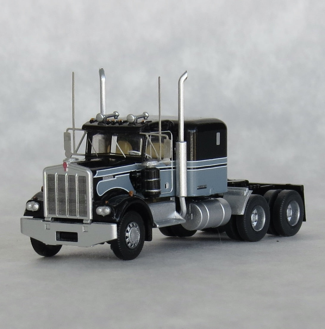 Trainworx Inc. 49041 N Seminole Black & Gray Kenworth W900 VIT Tractor