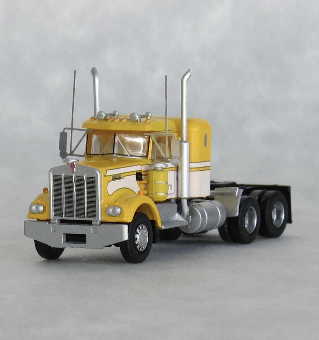 Trainworx Inc. 49036 N Seminole Yellow & White Kenworth W900 36" Sleeper Tractor