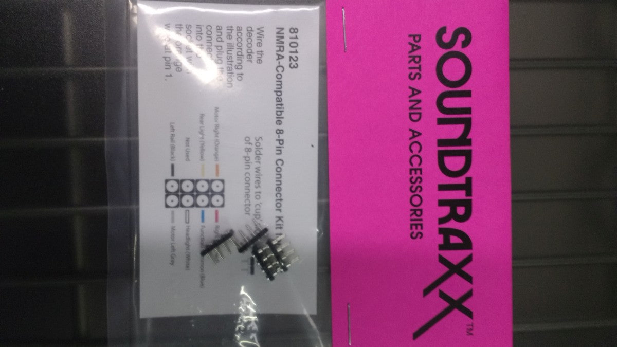 SoundTraxx 810123 NMRA Compatible 8 Pin Connector (Pack of 4)