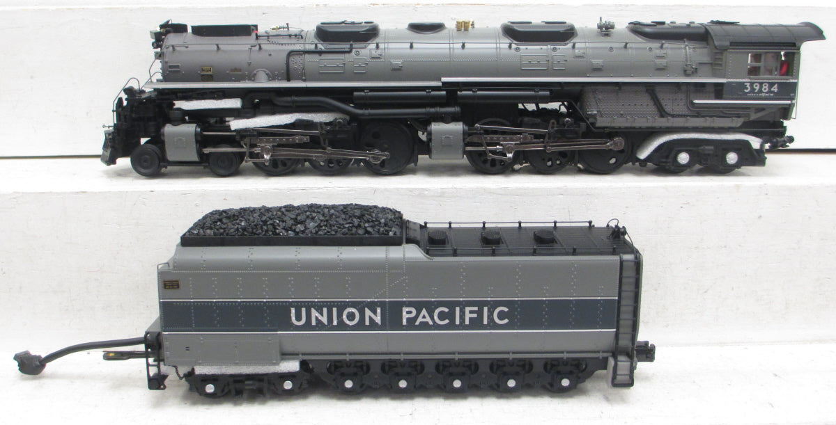 MTH 20-3168-1 Union Pacific 4-6-6-4 Challenger Steam Loco & Tender #3984 w/PS2.0 LN/Box