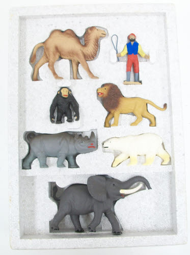 LGB 5027 G Scale Animal Figures And Trainer (Set of 7) NIB