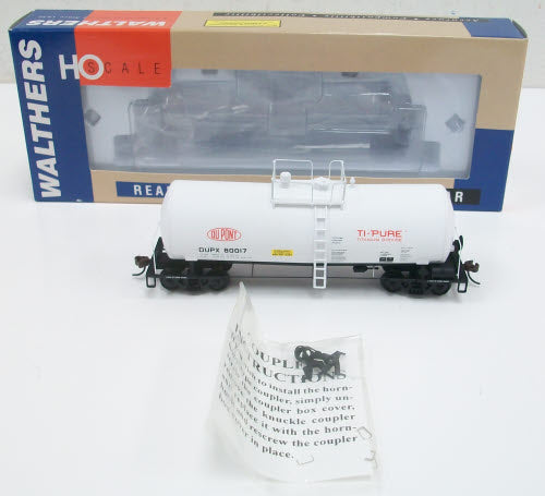 Walthers 932-7214 HO Scale UTLX 16,000 Gallon Dupont Funnel Flow Tank Car