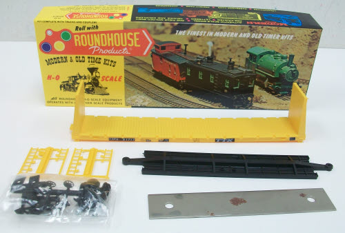 Roundhouse 1320 HO Scale TTX 60' Bulkhead Flatcar Road # 81703 Kit