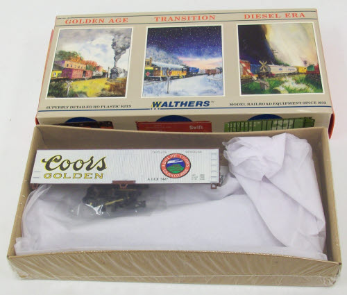 Walthers 932-2471 40' DS Wood End Reefer Freight Car