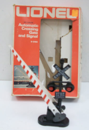 Lionel 6-2162 O Gauge Automatic Crossing Gate & Signal