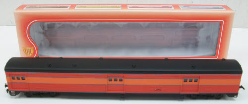 IHC 47390 HO Scale Southern Pacific Sunbeam Corrugated Side Baggage Car #6598