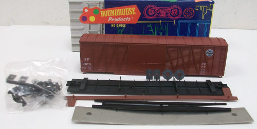Roundhouse 2112 HO Scale Southern Pacific Boxcar # 69231 Kit