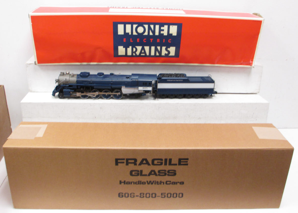 Lionel 6-18024 O Texas & Pacific L-3 4-8-2 Steam Loco & Tender #907 with Case LN/Box